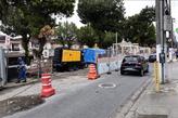 Tubulação de esgoto é trocada na Avenida Bernardino de Campos