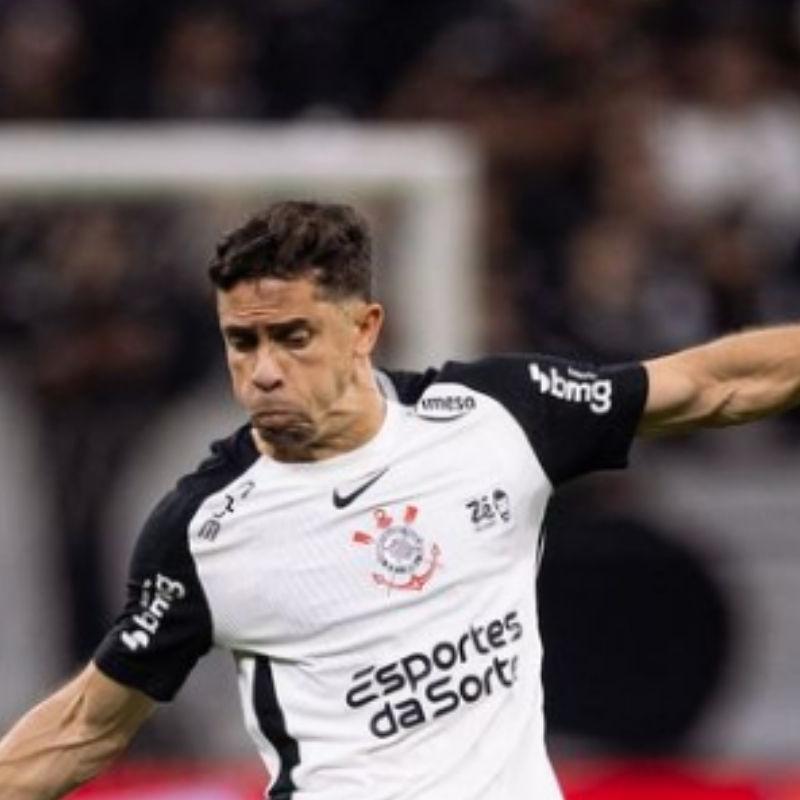 Gabriel Paulista critica Corinthians: 'Temos de melhorar muito se quisermos algo no campeonato'