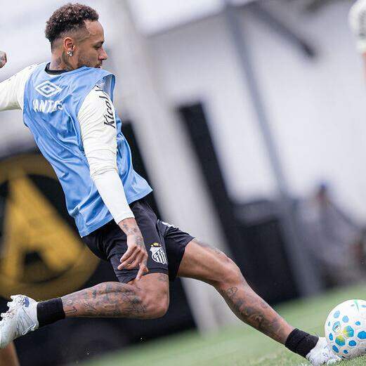 A expectativa é que Neymar esteja à disposição para atuar os 90 minutos do clássico