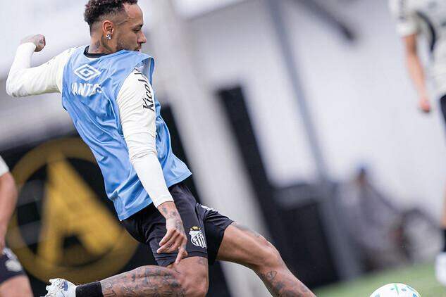 A expectativa é que Neymar esteja à disposição para atuar os 90 minutos do clássico