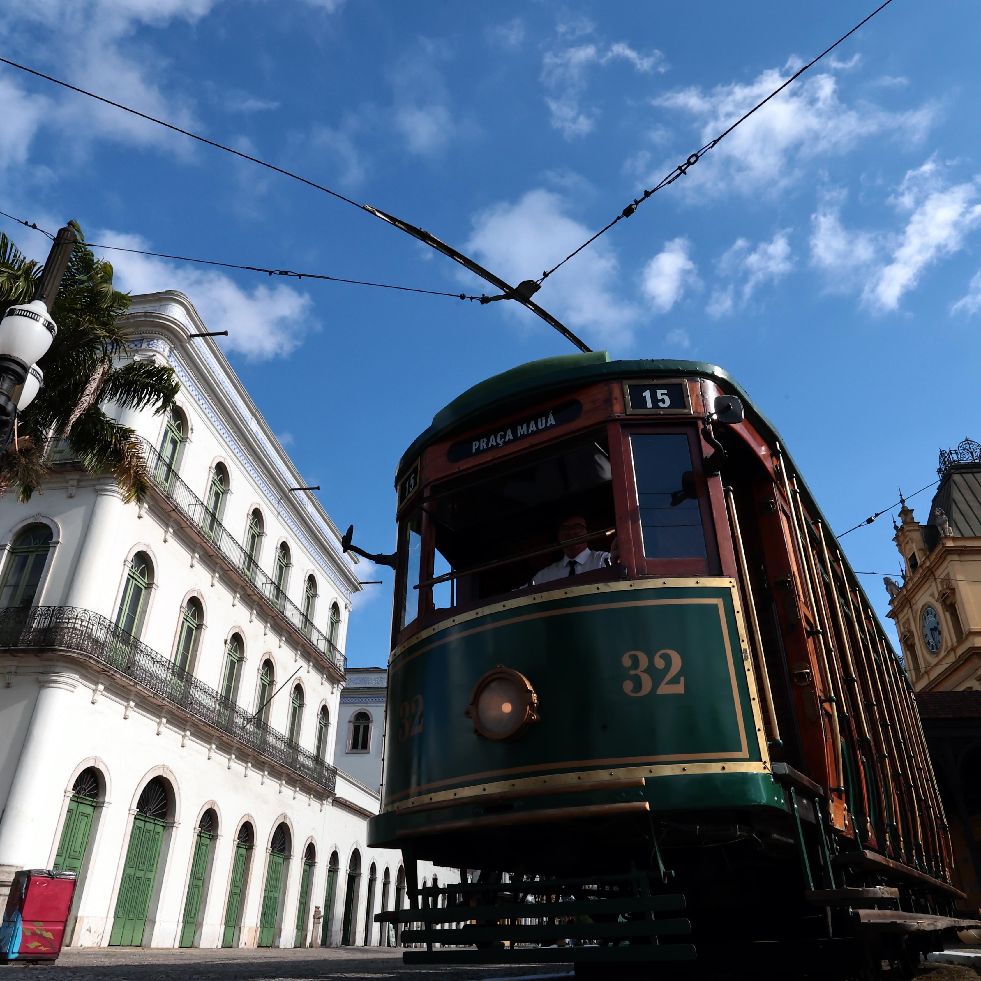 Enfrentamento à violência e defesa pessoal serão outros temas em debate durante viagens na linha turística santista, no período da tarde
