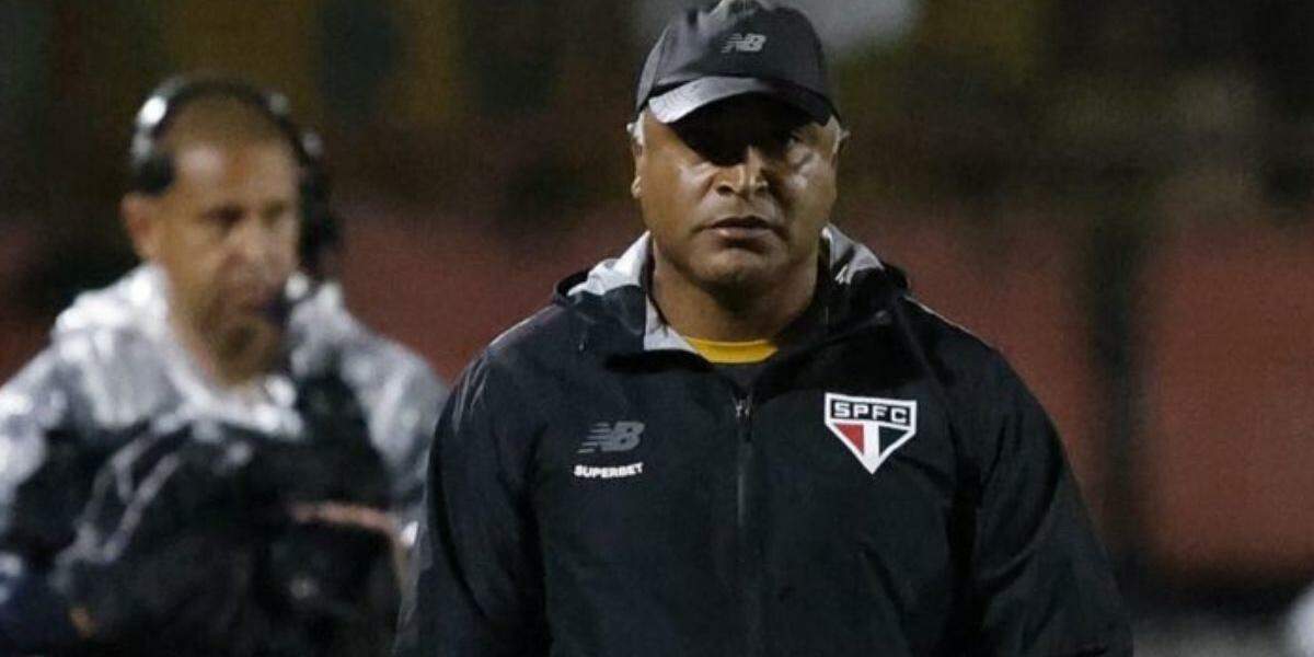  Roger festeja vitória na estreia no comando do São Paulo: 'Abaixou a temperatura'