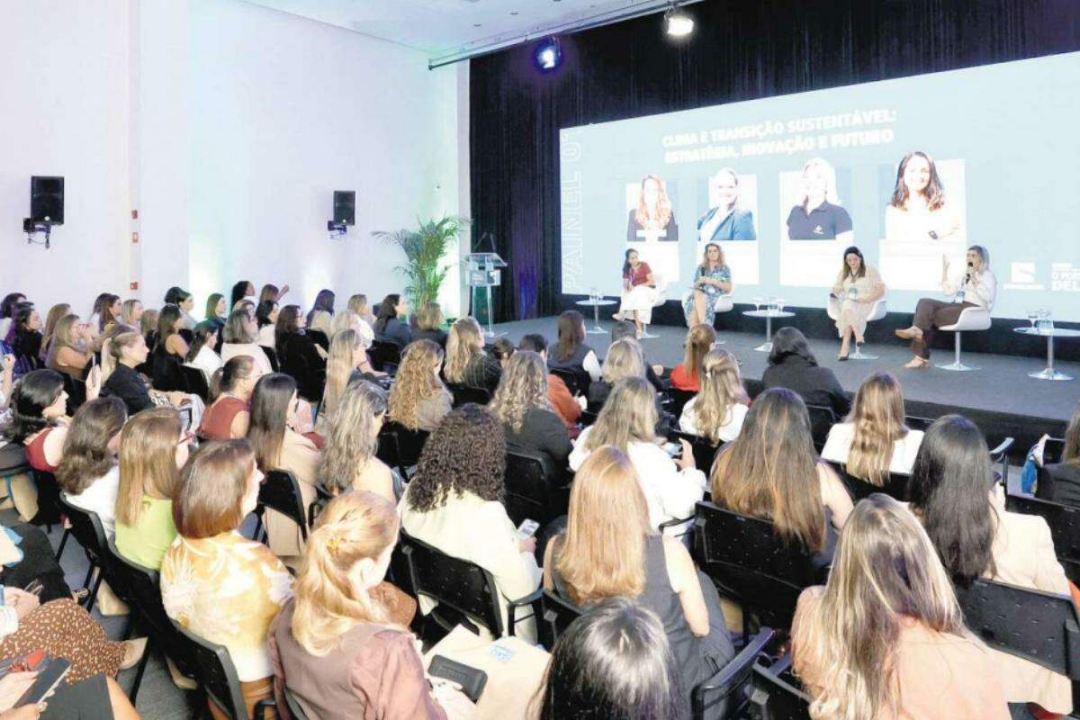 Debates, palestras e histórias de vida marcaram o evento O Porto é Delas, realizado ontem pela Santos Brasil no auditório do Grupo Tribuna