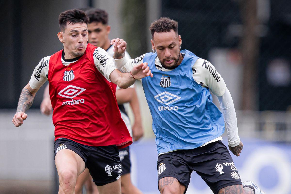 Após ser poupado contra o Mirassol, Neymar deve ir a campo no clássico contra o Corinthians