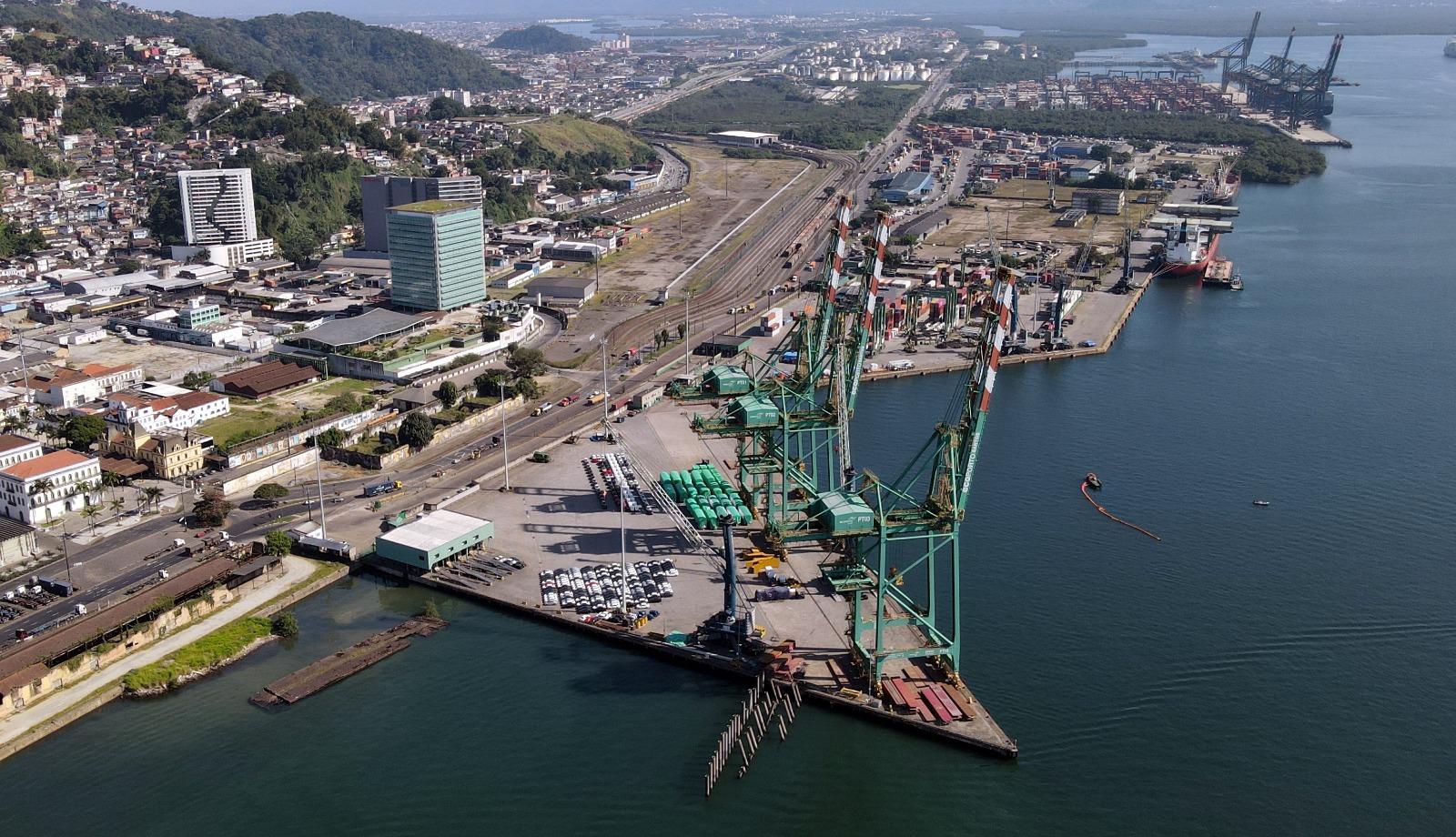 Licitação que nunca vem: movimentação no Porto cresce enquanto área é alvo de disputa política