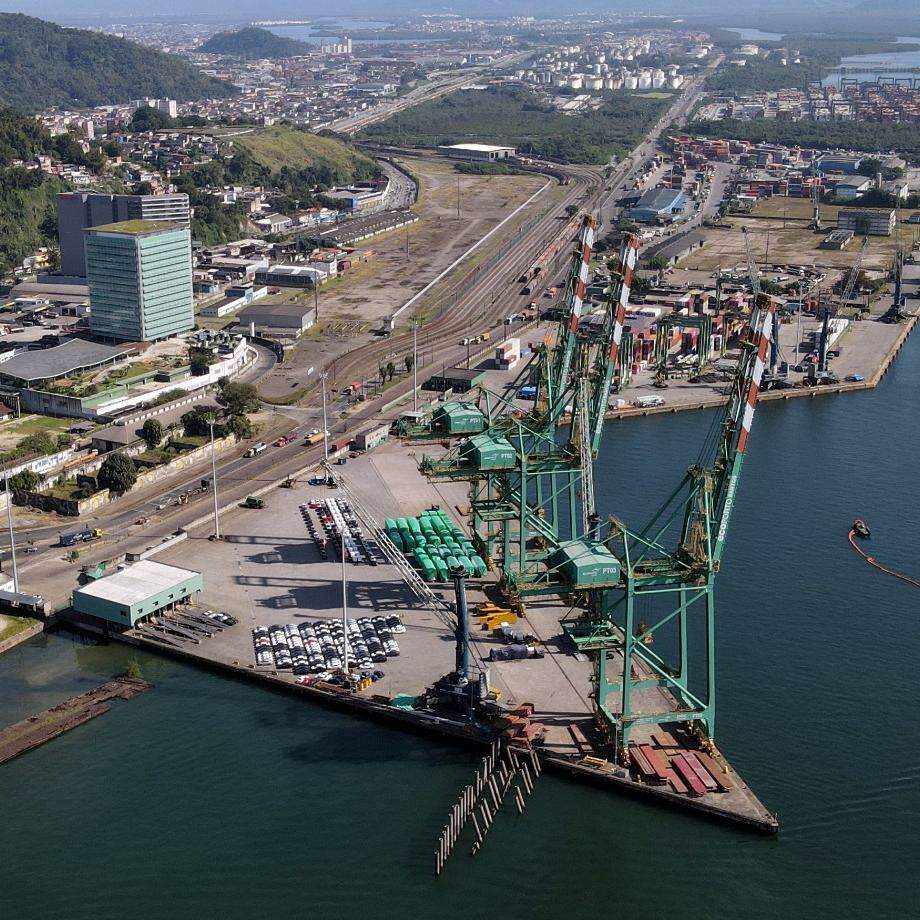 O novo condomínio de caminhões em Santos ficará na Avenida Augusto Barata, entre os bairros Alemoa e Saboó, em frente à Brasil Terminal Portuário (BTP) e ao futuro Terminal de Contêineres (Tecon) Santos 10