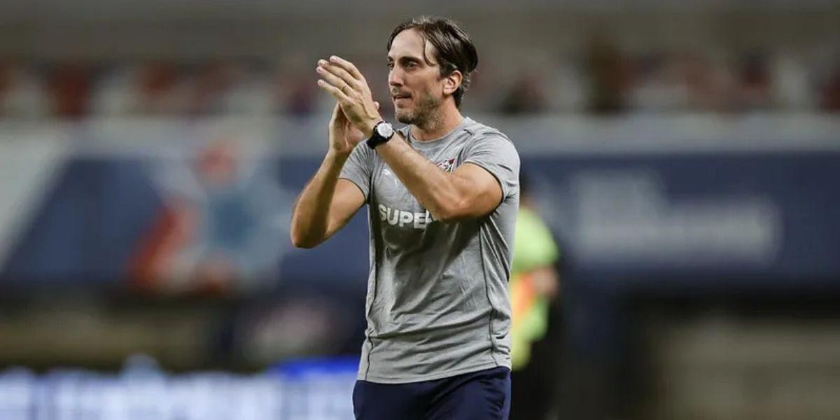 Zubeldía revela problema cardíaco e fala sobre pressão no futebol: 'Foi um choque'