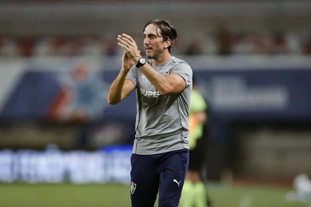 Zubeldía revela problema cardíaco e fala sobre pressão no futebol: 'Foi um choque'