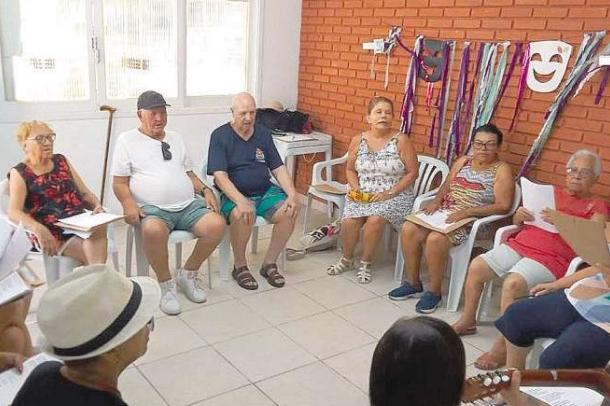 Frequentadores do Centro de Atendimento à Terceira Idade cantarão