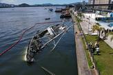 Degradado, navio atracado no Parque Valongo afundou parcialmente após longa espera por restauração