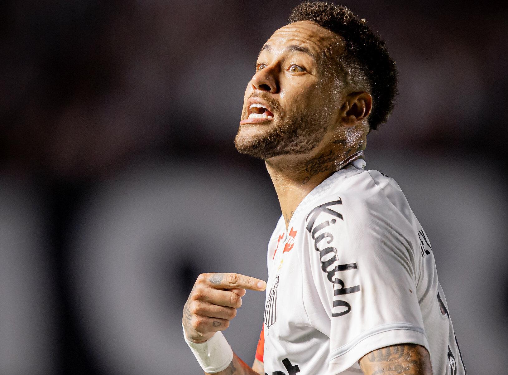 A volta de Neymar, que foi decisivo contra o Vasco, é esperança para o Santos voltar a vencer