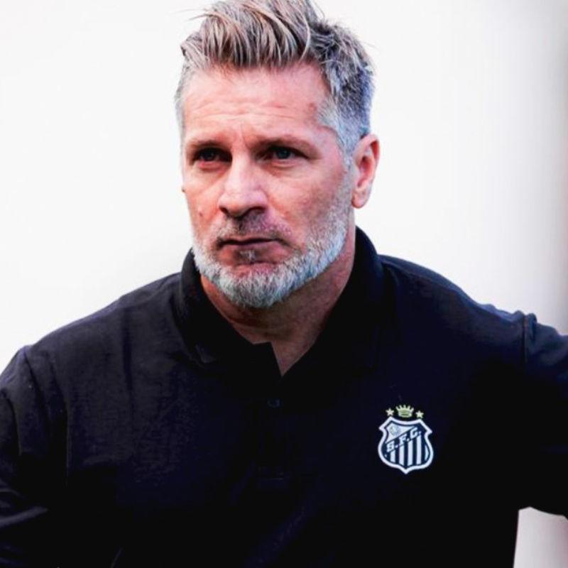 Liendo valoriza sequência invicta do Santos e projeta: 'Ganhar mexe com o emocional'