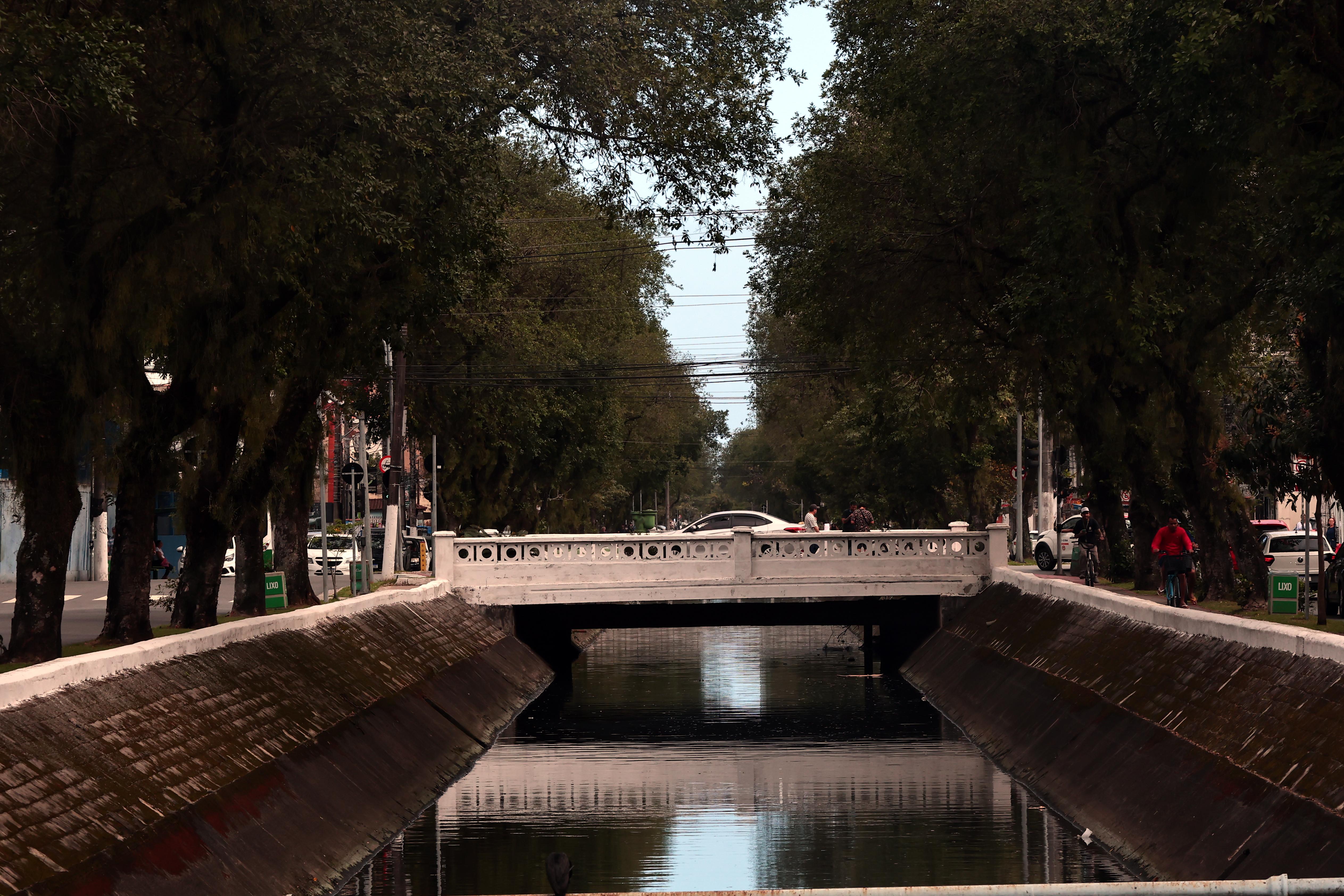 Para leitor,  recuperar a qualidade das águas dos canais, que sofreu efetiva piora desde meados de 2000, e reimplantar adequada operação das comportas é recuperar a balneabilidade das praias