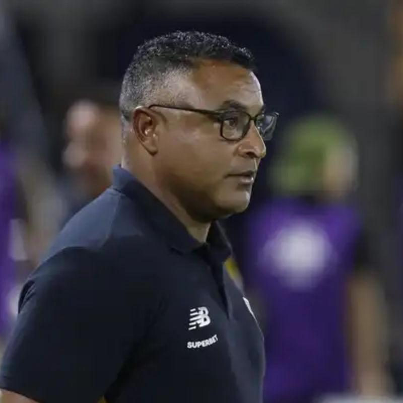 São Paulo vira sobre ‘freguês’ Red Bull Bragantino e mostra força como líder do Brasileirão