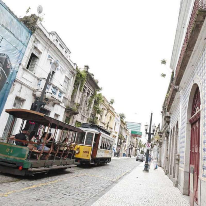 Cidade tem recebido um número cada vez maior de turistas, principalmente na temporada de verão