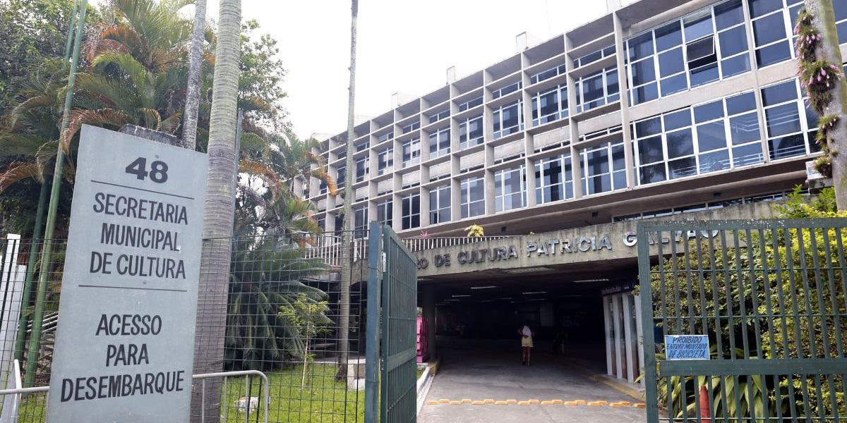 Caso aconteceu próximo a entrada do Teatro Municipal de Santos