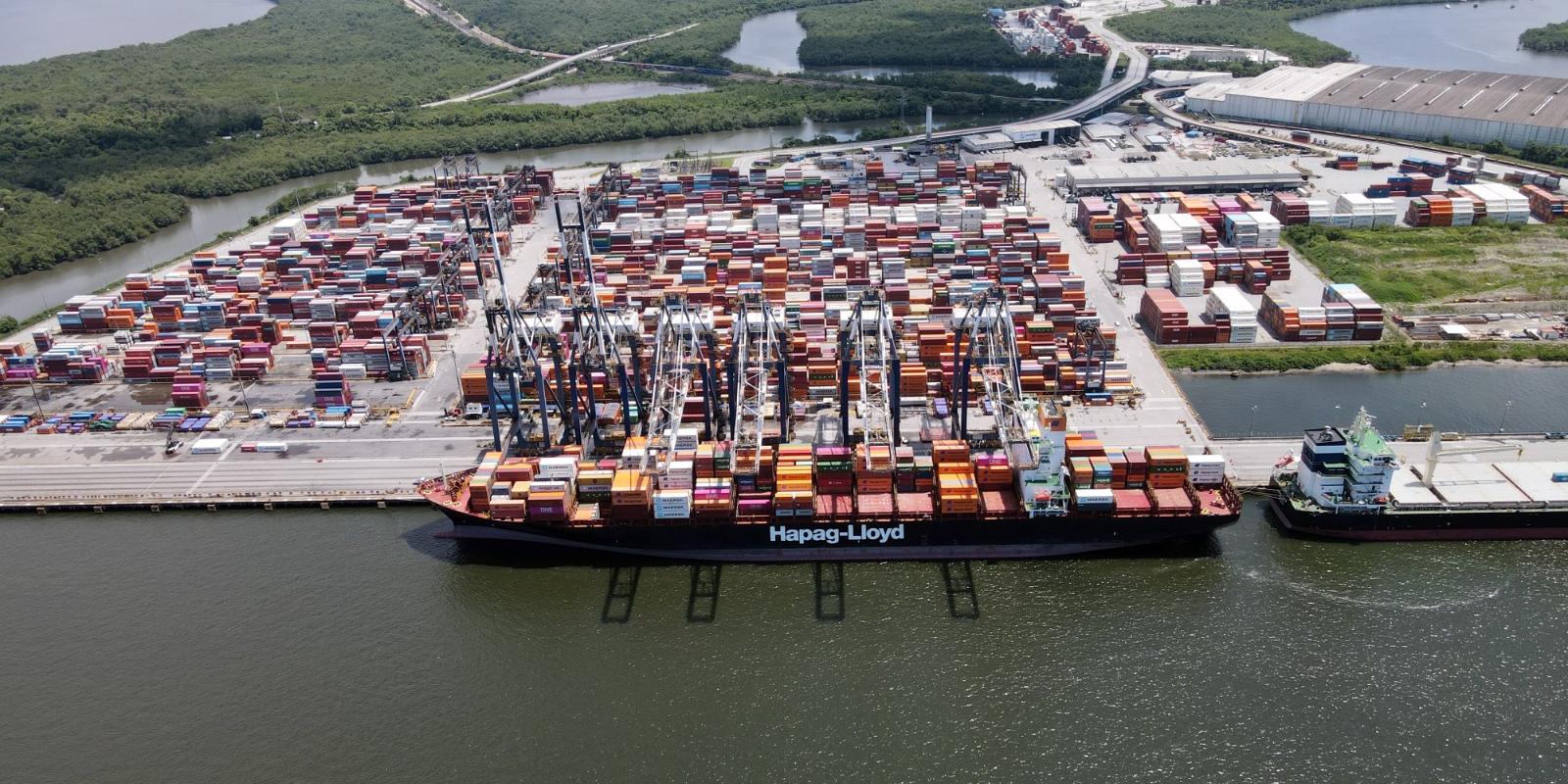 Hapag-Lloyd deve se consolidar como a quinta maior empresa de transporte de contêineres do mundo