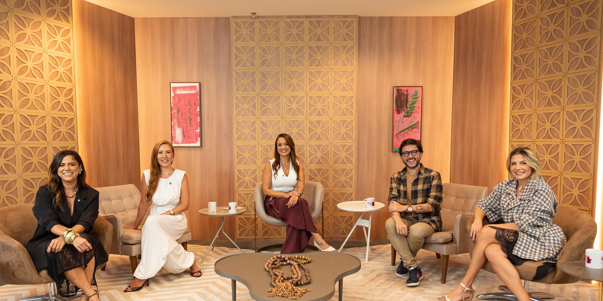 Deborah Cunha, Thaynara Moraes, Vanessa Toledo, Kinho Font e Thayssa Nusa