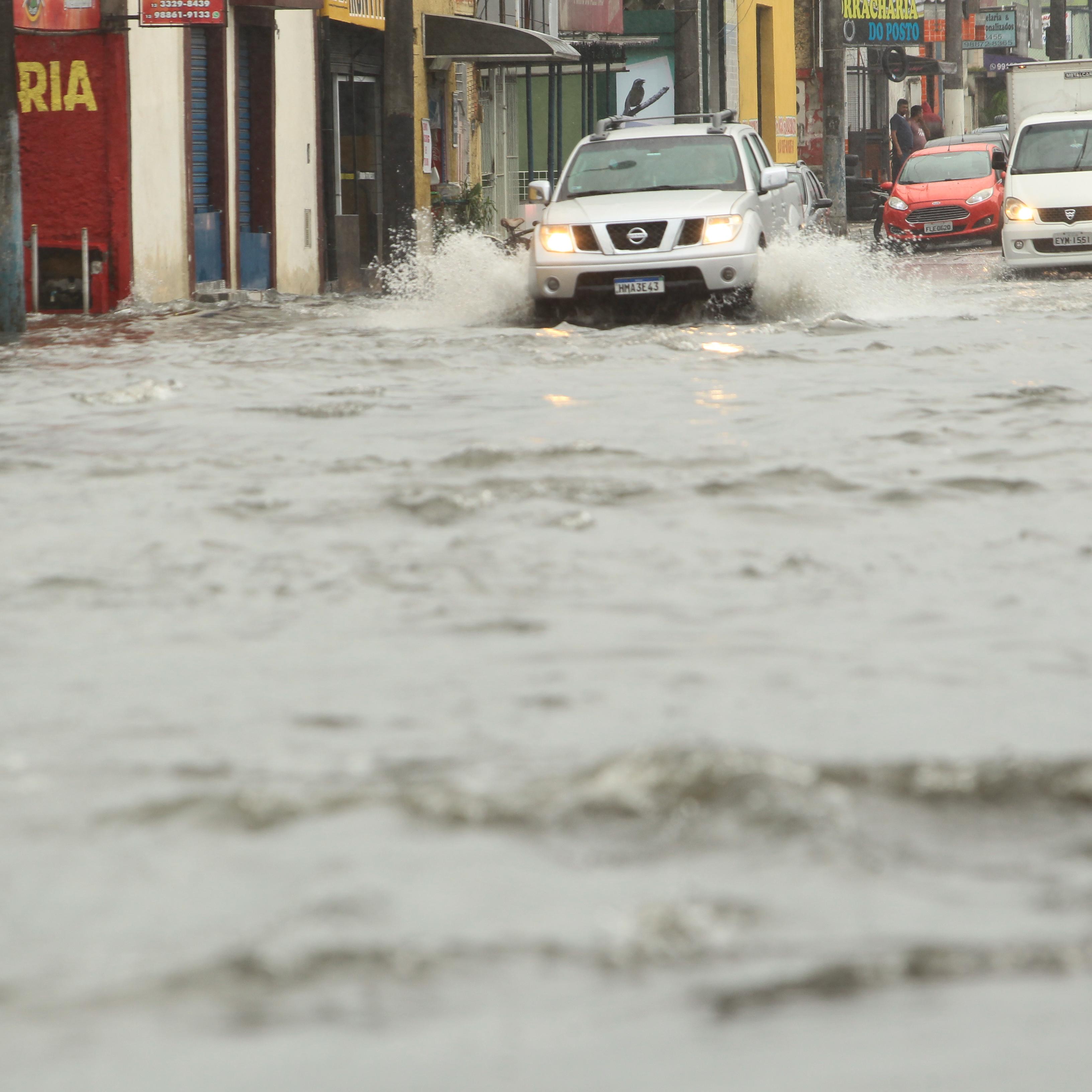 Diagnóstico aponta estratégias populares em emergências do clima