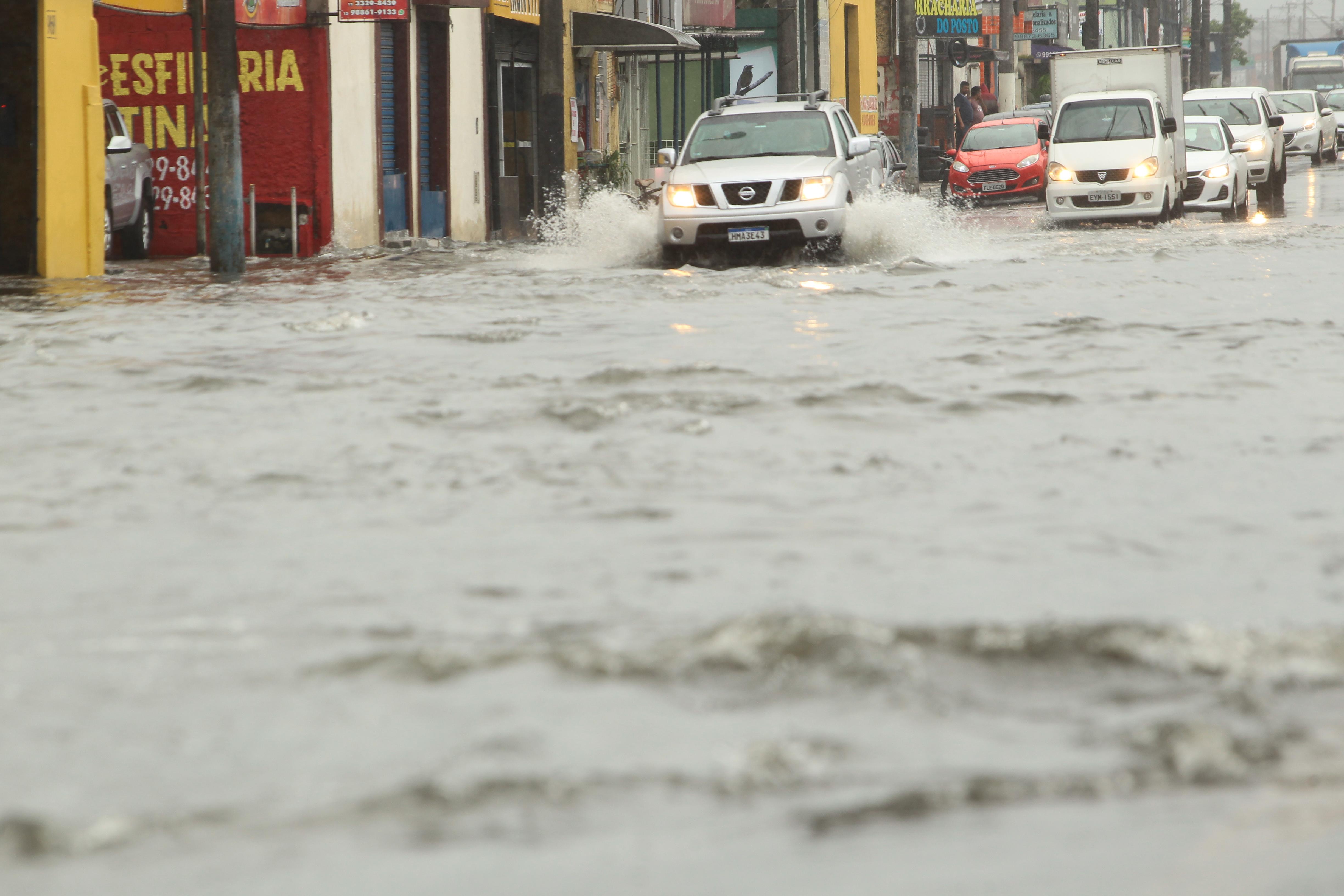 Diagnóstico aponta estratégias populares em emergências do clima