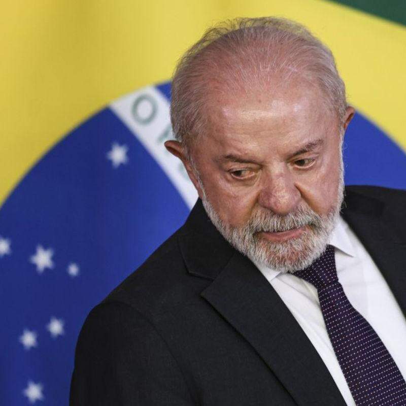 Lula diz a aliados que vai insistir na indicação de Messias para o Supremo