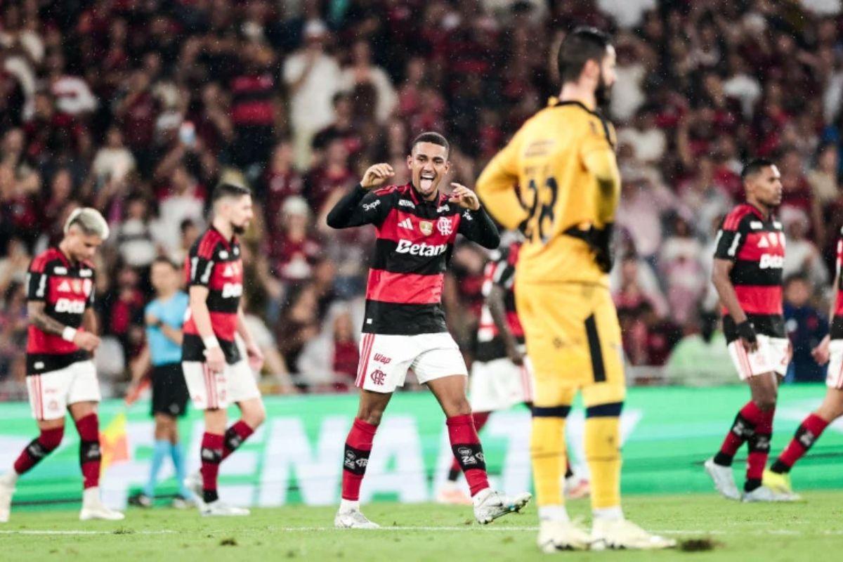 Flamengo derrota Remo por 3 a 0 e entra no G4 do Brasileiro