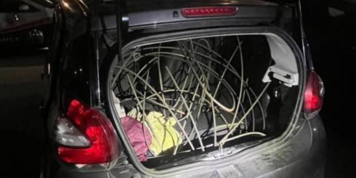 Sistema do CCO identificou ação no Centro e acionou a PM, que abordou suspeitos com fios furtados e cartões bancários