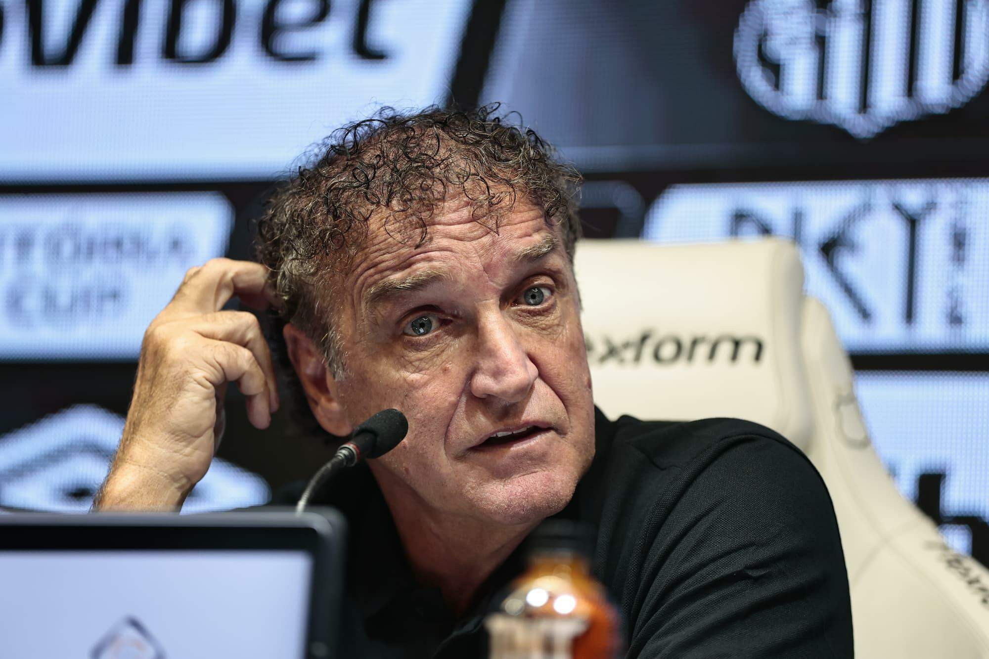 “Não tivemos efetividade para matar o jogo”, avalia Cuca, que falou em “atmosfera perigosíssima”
