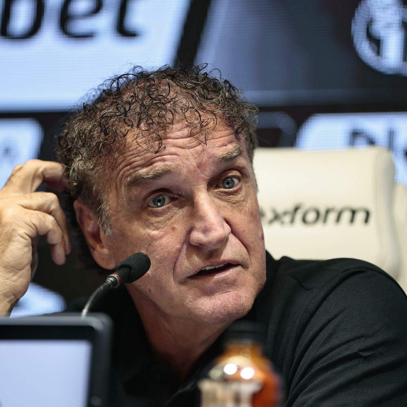 Cuca: “Não sei qual foi a última vez que o Santos venceu quatro partidas seguidas no Brasileirão"
