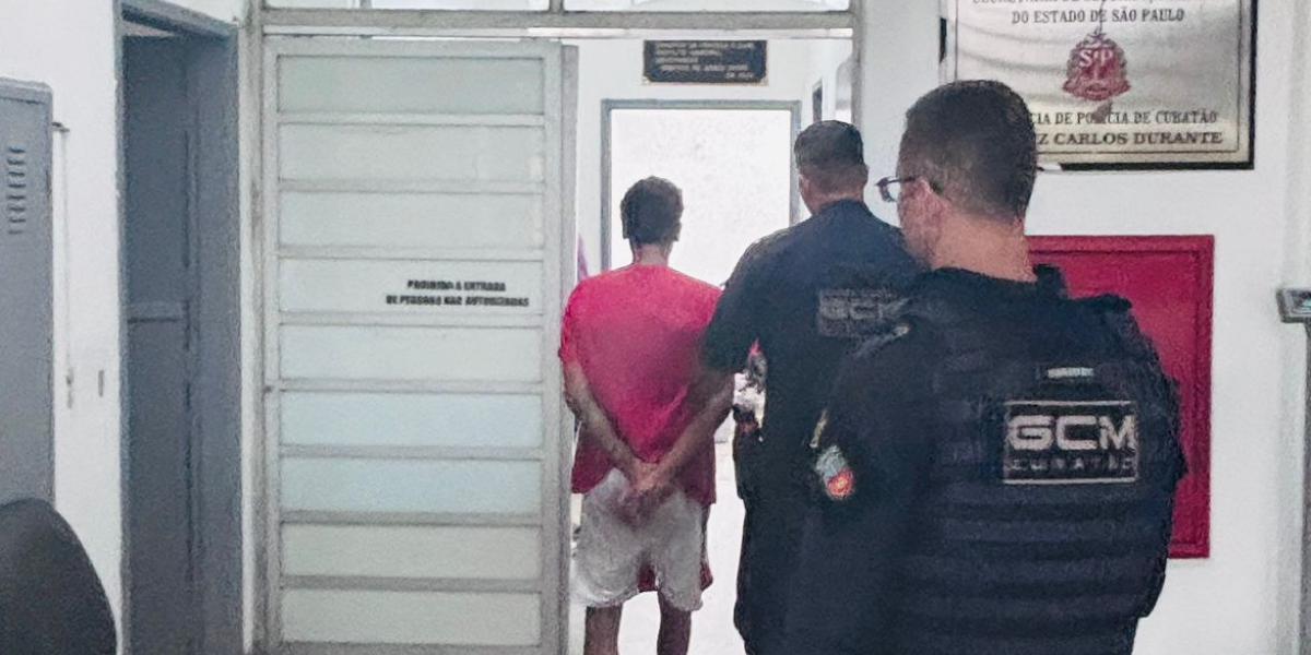 O homem permaneceu detido e à disposição da Justiça
