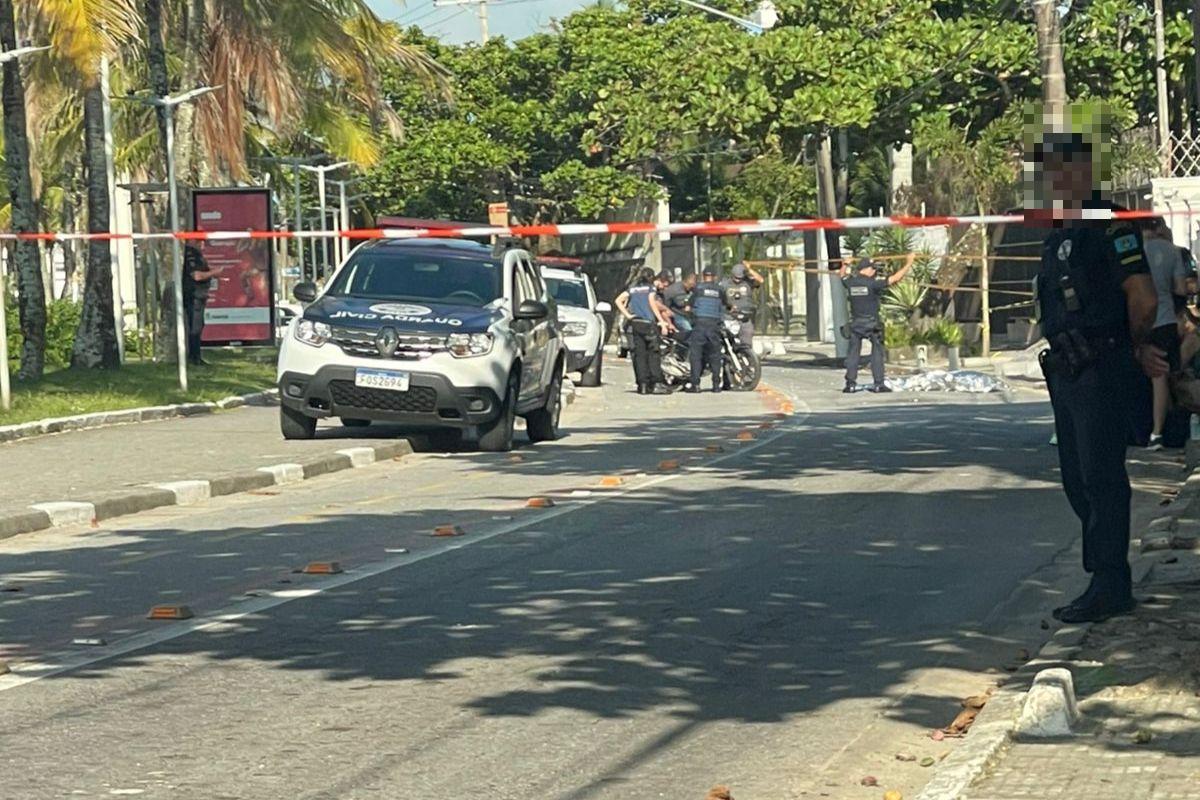 Jovem de 20 anos teve a morte constatada na avenida de Guarujá