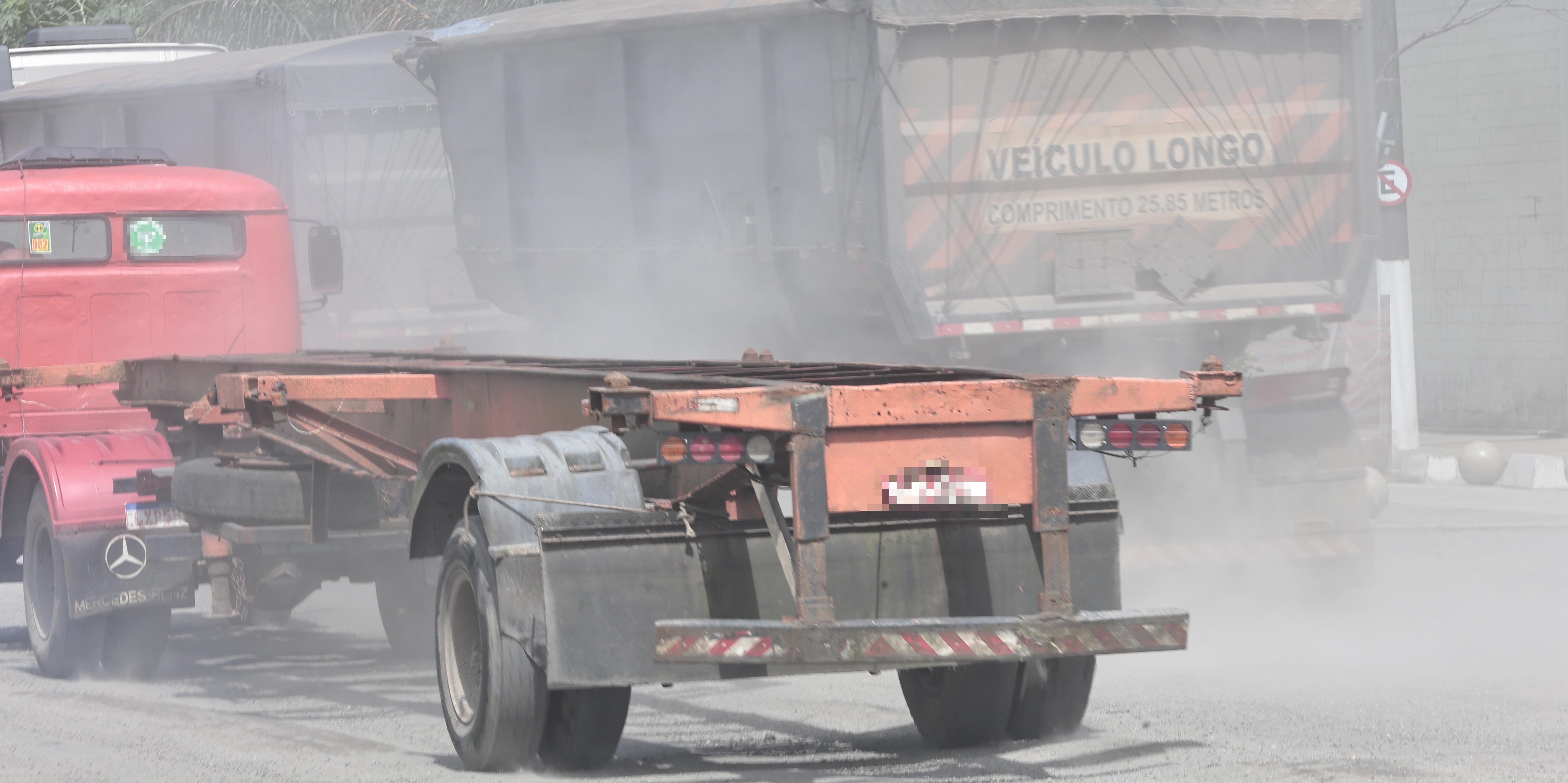 Idade média dos caminhões no Brasil está entre 12 e 15 anos e precisa ser diminuída