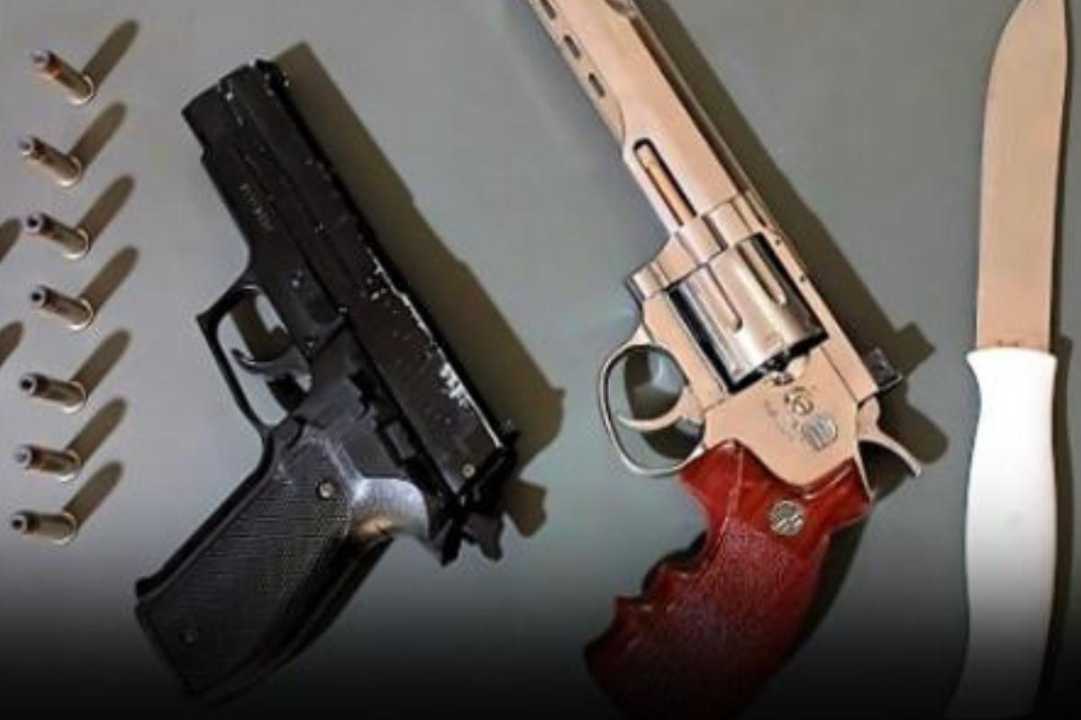 Suspeito, que estava em saída temporária, foi flagrado com revólver de numeração suprimida, simulacro e munições após denúncia de ameaças no bairro Bopiranga