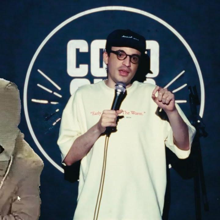 O humorista Daniel Duncan se apresenta nesta terça-feira (24) em Santos