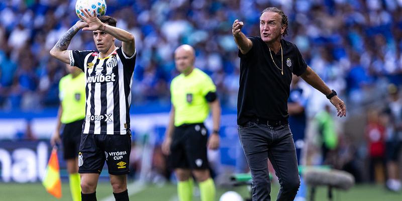 O Santos, de Escobar e Cuca, está em posição desconfortável na tabela, uma acima da zona de risco