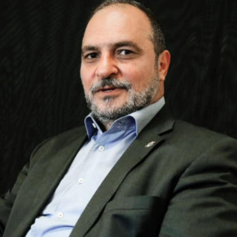 Conselho do Corinthians aprova afastamento provisório de Romeu Tuma Júnior