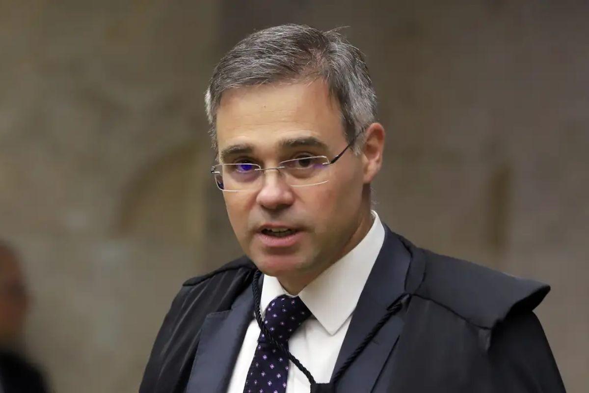 Mendonça acata recurso e ordena que Alcolumbre prorrogue CPMI do INSS