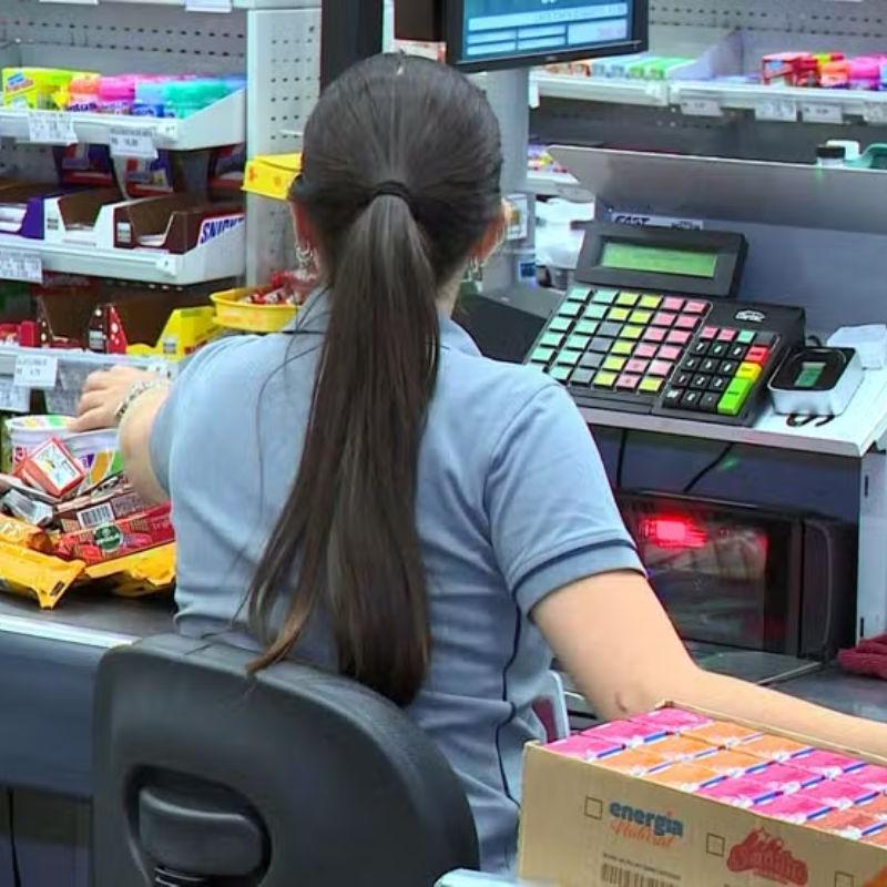 A medida, válida desde março e prevista em convenção coletiva, impacta cerca de 70 mil trabalhadores em todo o estado