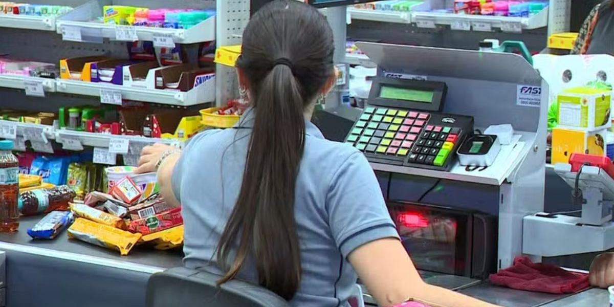 A medida, válida desde março e prevista em convenção coletiva, impacta cerca de 70 mil trabalhadores em todo o estado