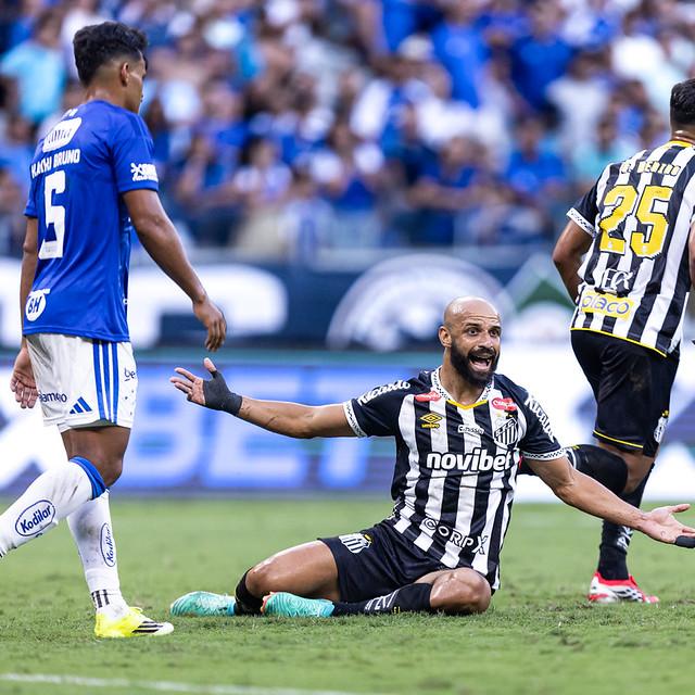 O Santos, de Thaciano, volta a campo no dia 2 de abril, na Vila Belmiro, contra o Remo