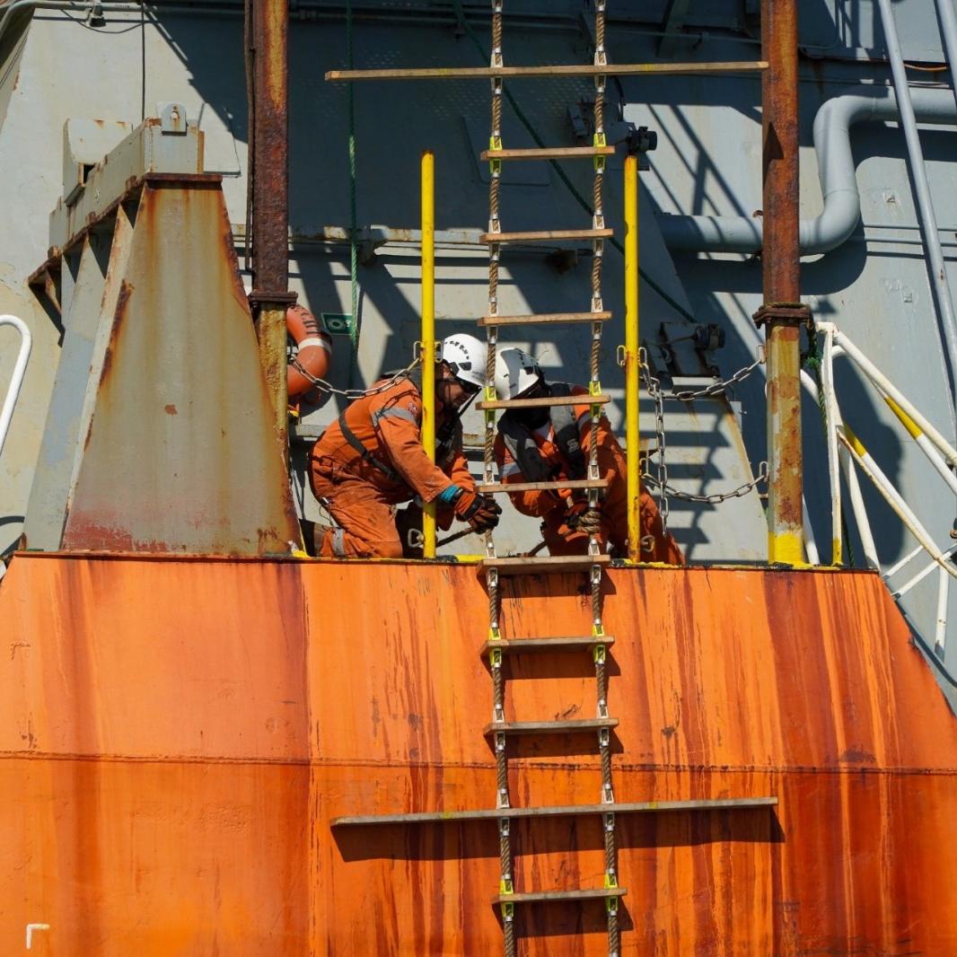 Iniciativa tem como objetivo capacitar jovens para o mercado de trabalho com foco em portos e logística