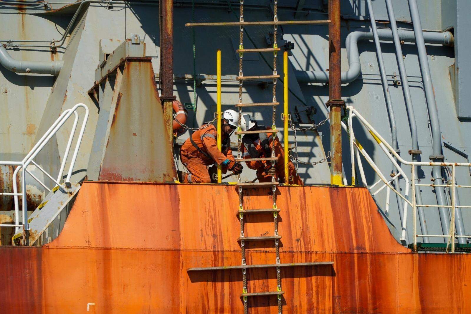 Iniciativa tem como objetivo capacitar jovens para o mercado de trabalho com foco em portos e logística