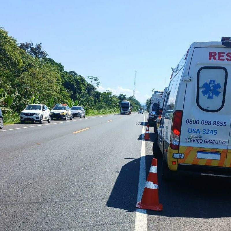 Mulher chegou a ser atendida por socorristas da concessionária que administra a rodovia, mas teve a morte constatada no local