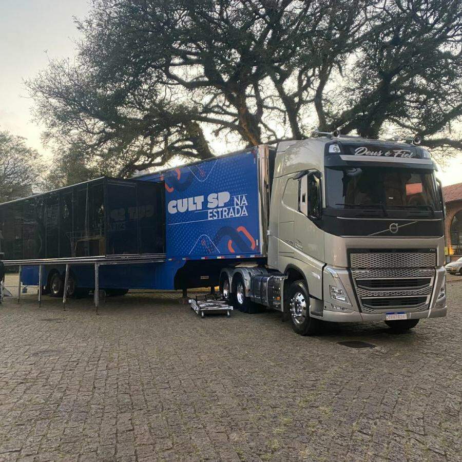 A carreta tem nove atrações e ficará até terça-feira em Santos