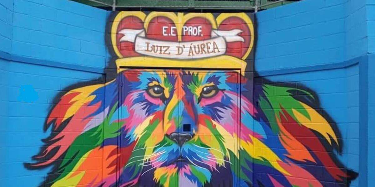 A adolescente acabou sendo agredida dentro da sala de aula