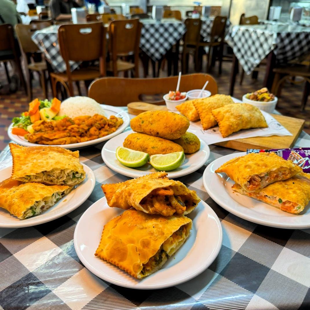 A grande novidade para a Semana Santa é o pastel de polvo; Café Carioca, no Centro de Santos, ainda tem os sabores siri, camarão, salmão e bacalhau