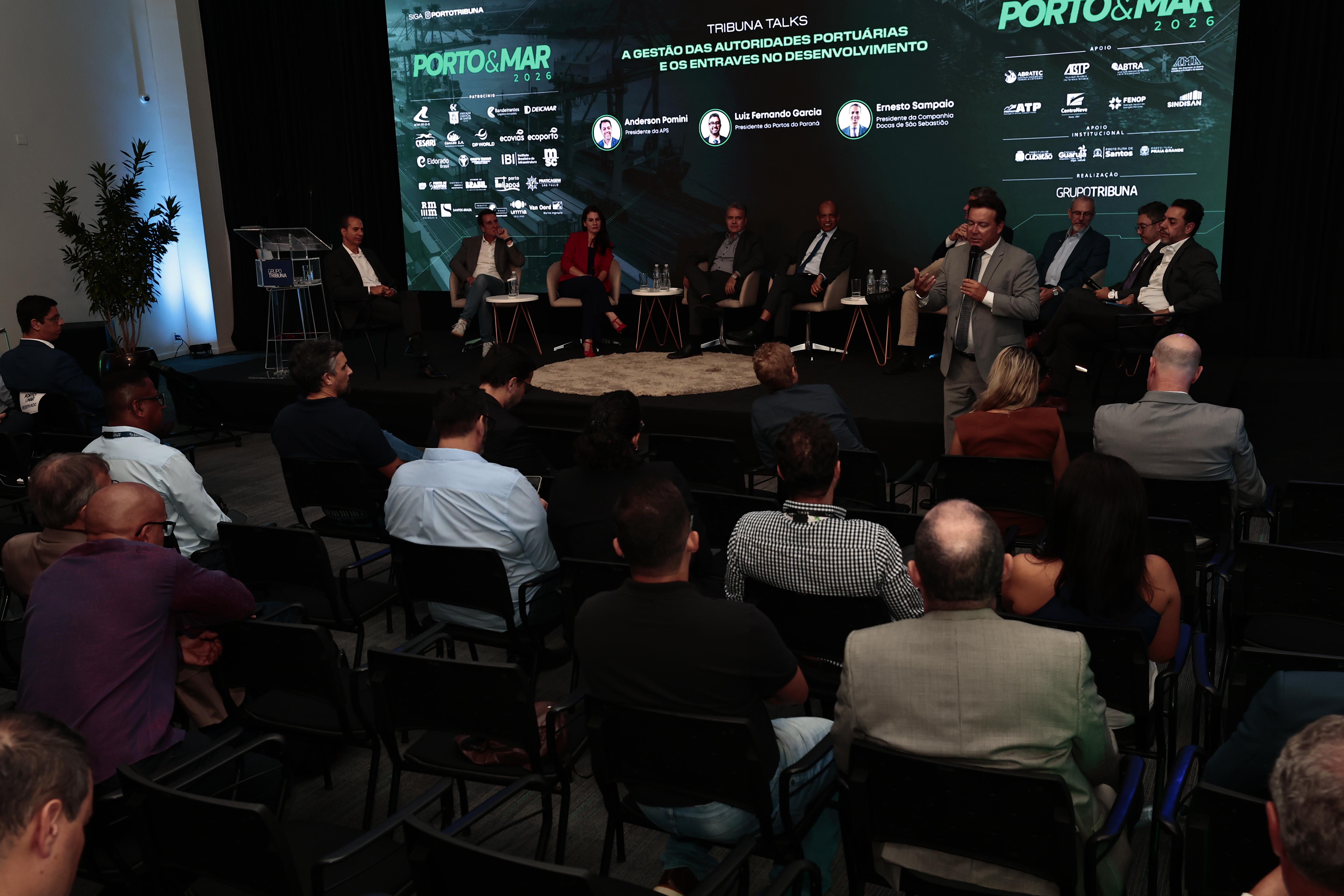 A falta de sintonia entre os governos Federal, Estadual e Municipal foi debatida no 1º Encontro Porto & Mar, promovido pelo Grupo Tribuna