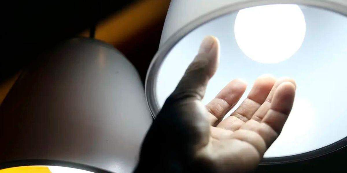 Aneel mantém bandeira verde e conta de luz não terá acréscimo em abril