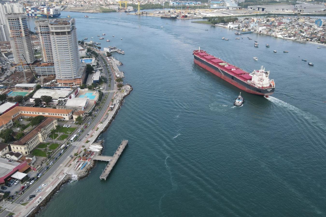 Notice provides for a set of works and services throughout the concession period, including deepening to 17 meters