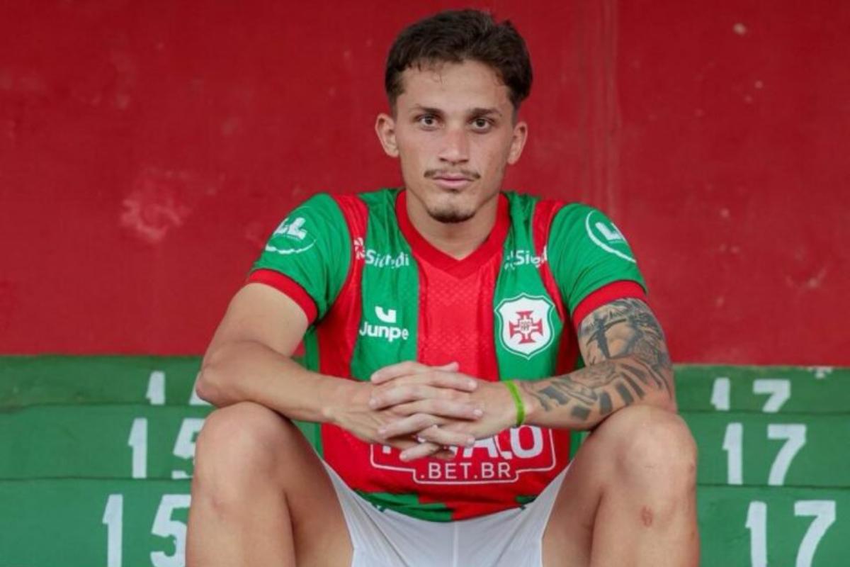 Ex-jogador da URT, Marcelo Maçola, de 23 anos, chega para reforçar o ataque da Portuguesa Santista